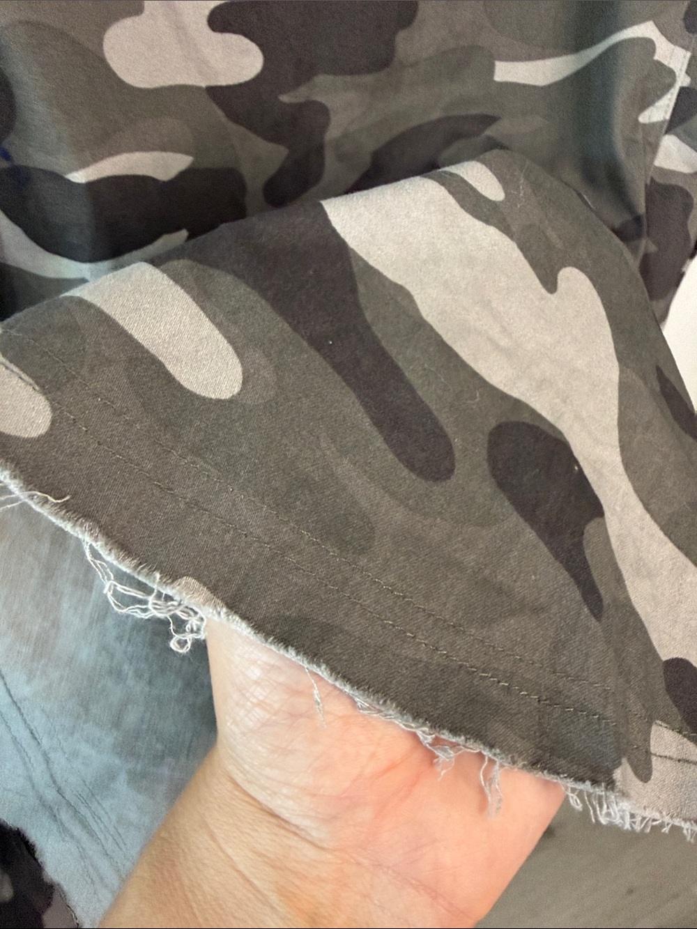 Camo Peplum Button-Front Shirt Jacket - Olive Gray- large - Picture 6 of 8